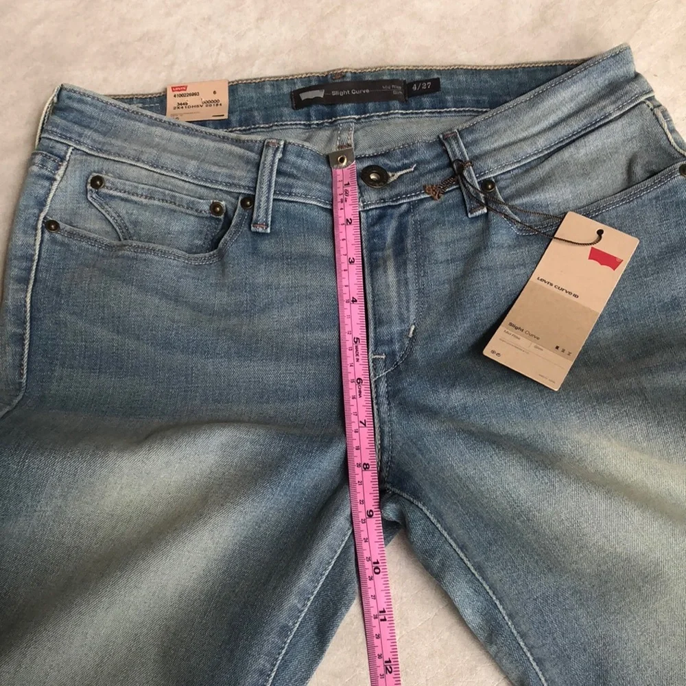 Levi's Woman’s Slight Curve Mid Rise Light Blue Slim Jeans Size 4 27X32 - Picture 9 of 13